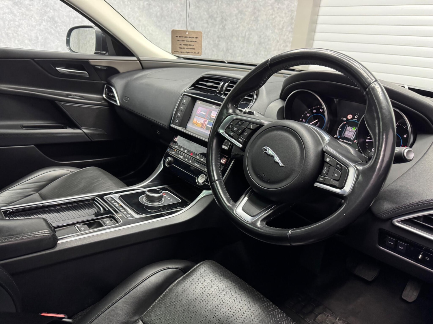 Used Jaguar XE 2017 for sale - 75669358: Photo 22