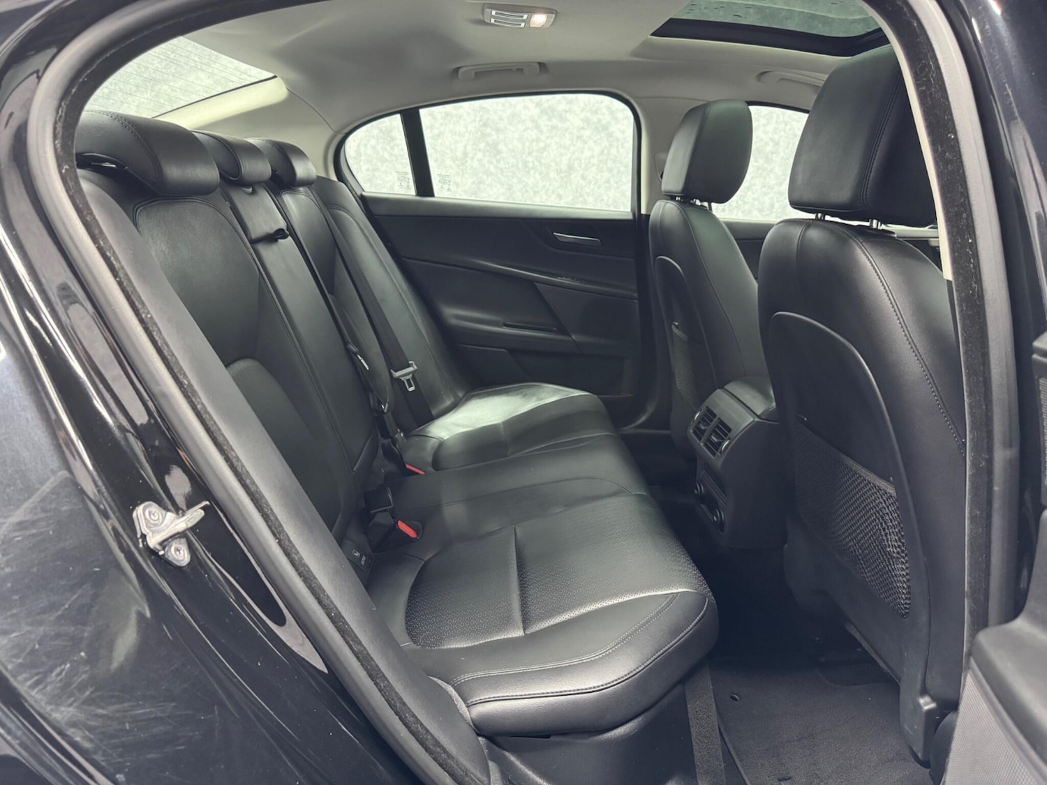 Used Jaguar XE 2017 for sale - 75669358: Photo 29