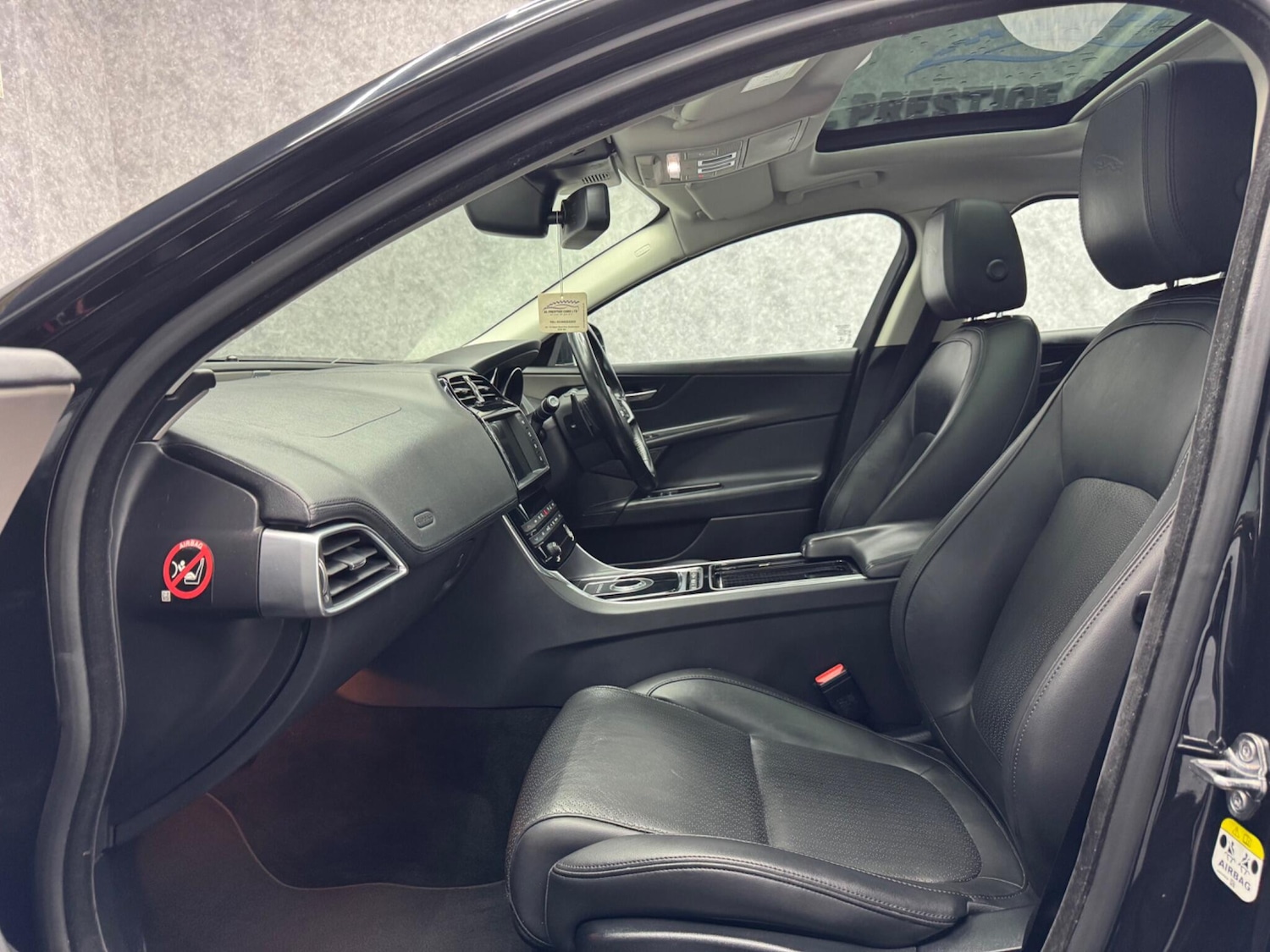 Used Jaguar XE 2017 for sale - 75669358: Photo 33