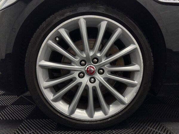 Used Jaguar XE 2017 for sale - 75669358: Photo 36