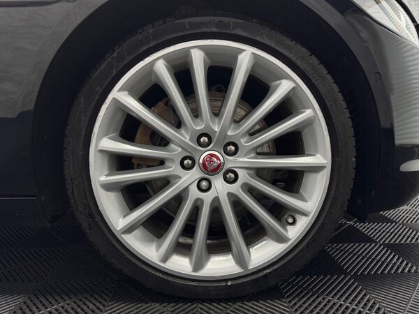 Used Jaguar XE 2017 for sale - 75669358: Photo 39