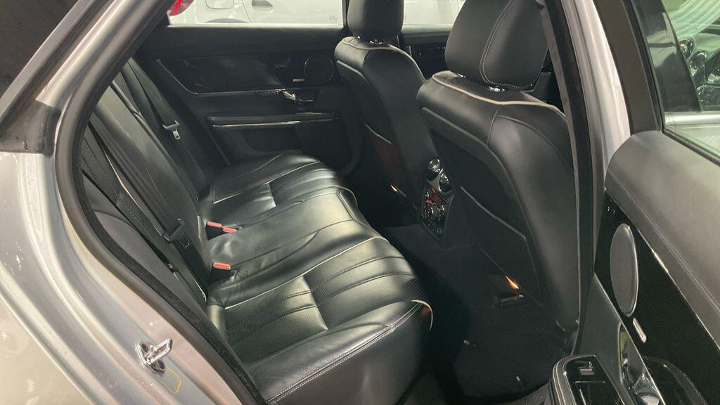 Used Jaguar XJ 2011 for sale - 77425436: Photo 4