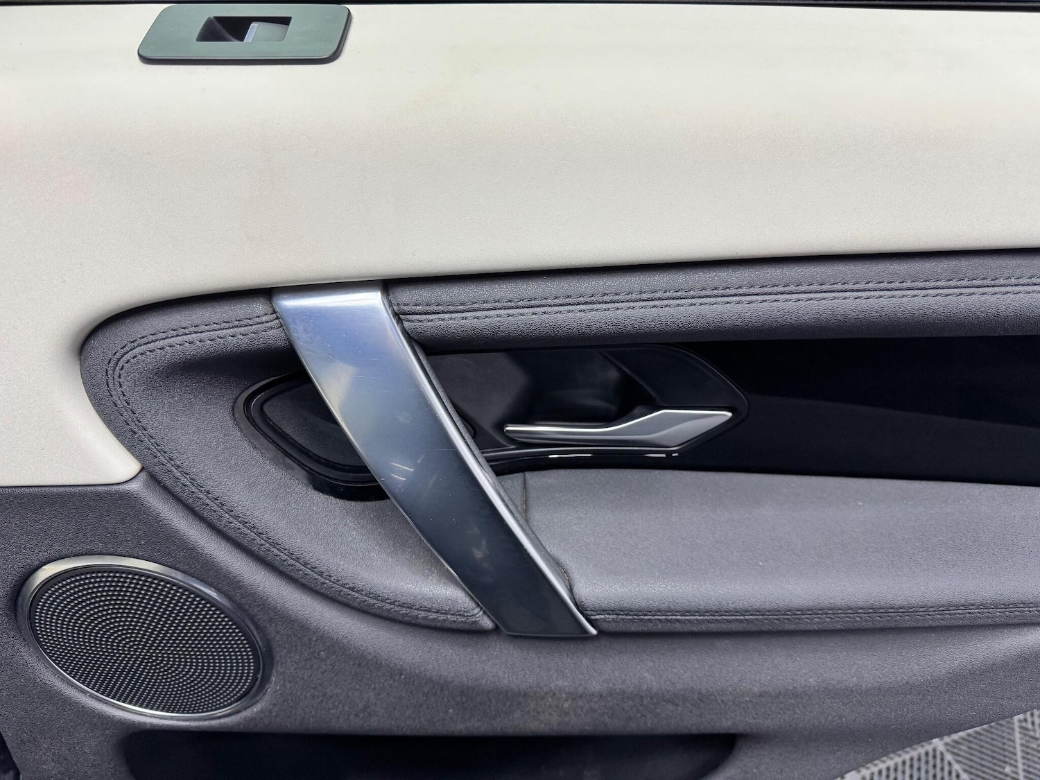 Used Land Rover Discovery Sport 2020 for sale - 76226760: Photo 26