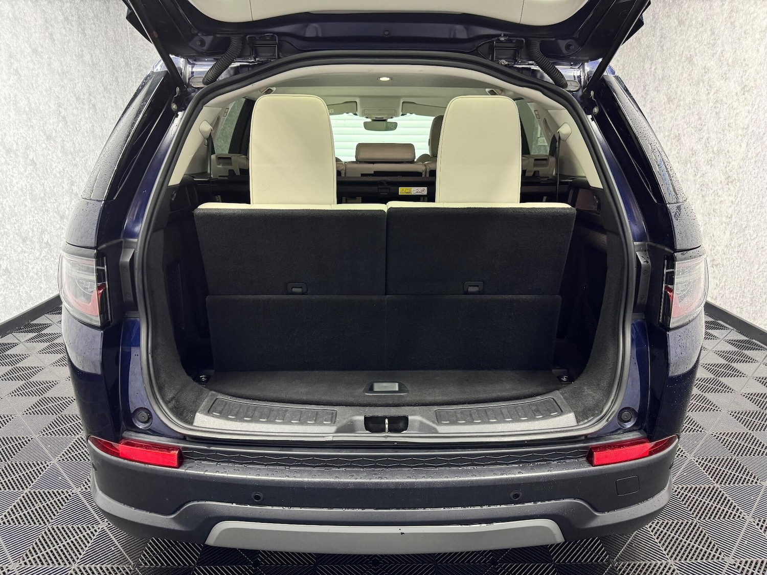 Used Land Rover Discovery Sport 2020 for sale - 76226760: Photo 29