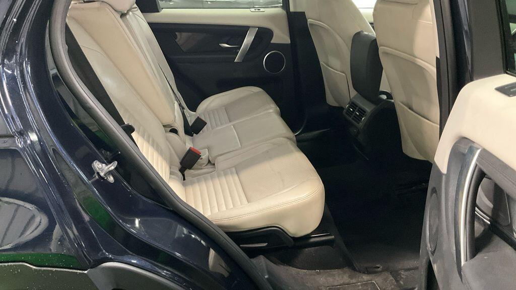 Used Land Rover Discovery Sport 2020 for sale - 76226760: Photo 3