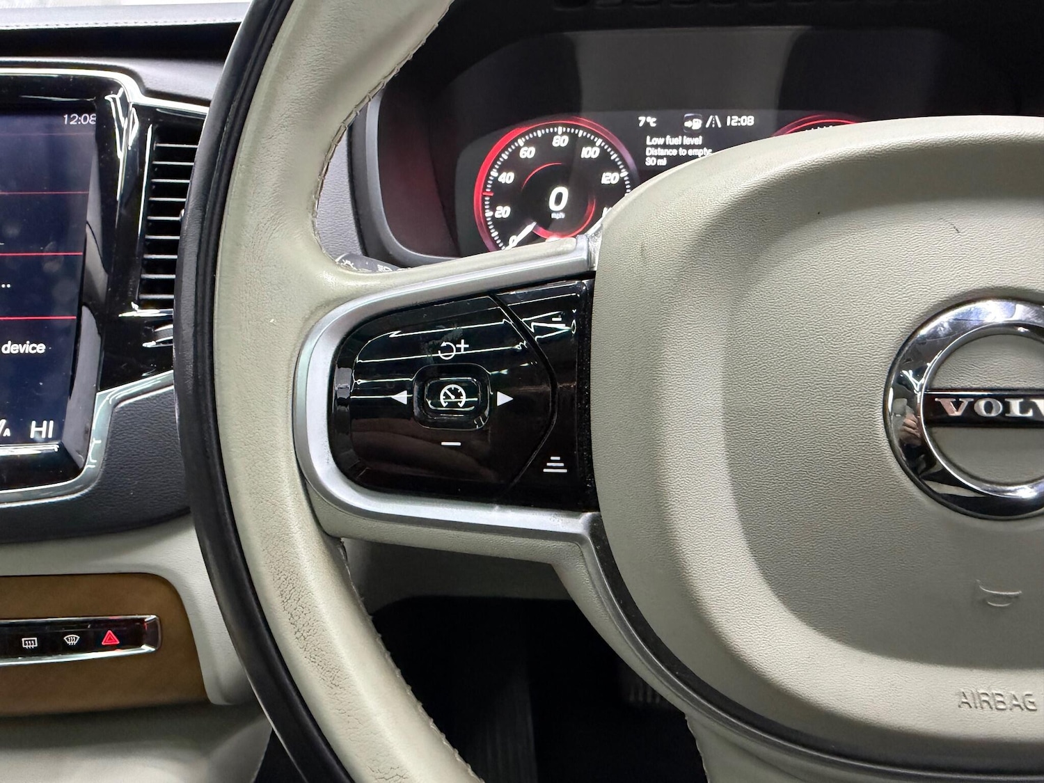 Used Volvo XC90 2018 for sale - 77066765: Photo 15