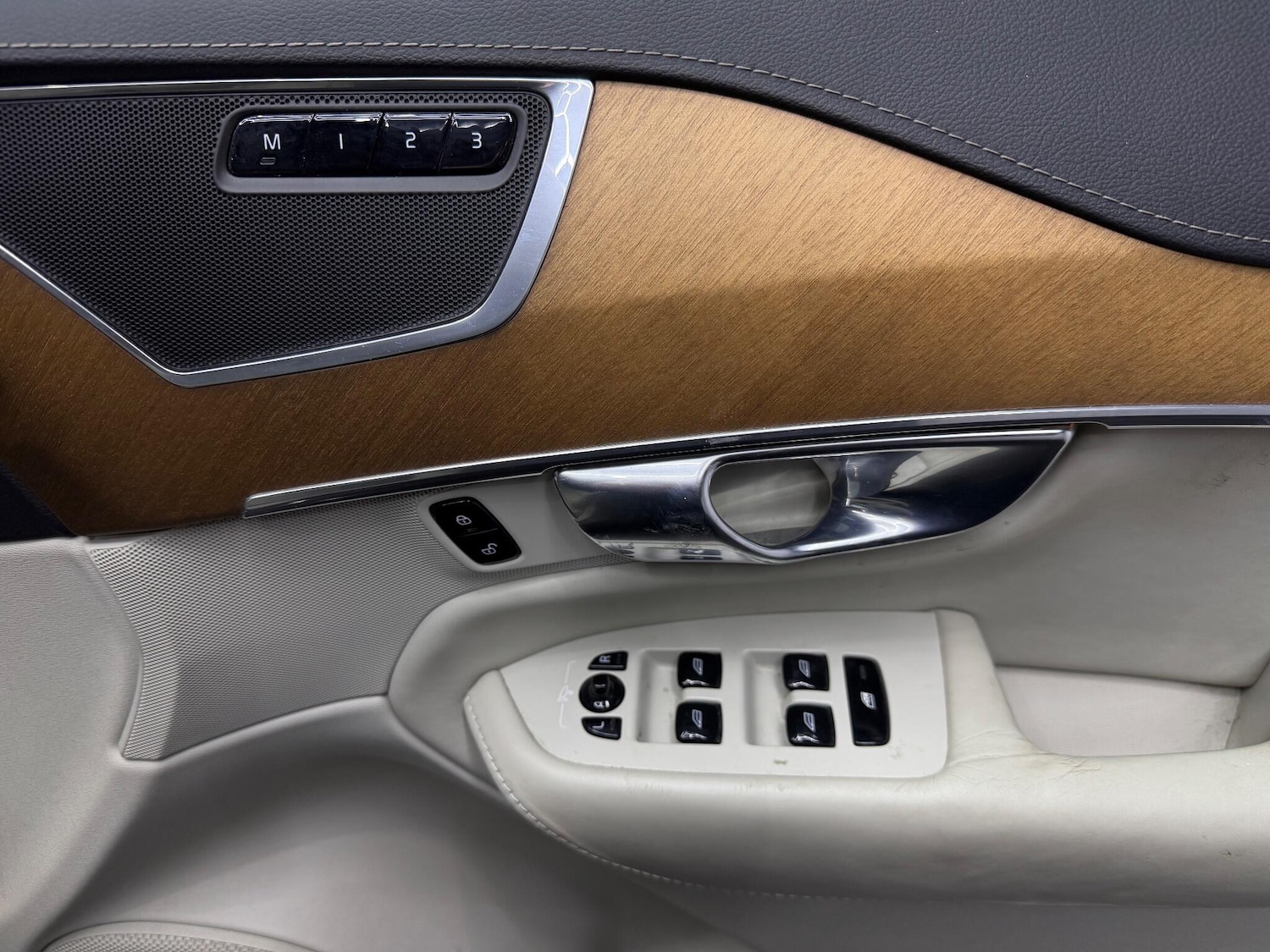 Used Volvo XC90 2018 for sale - 77066765: Photo 18