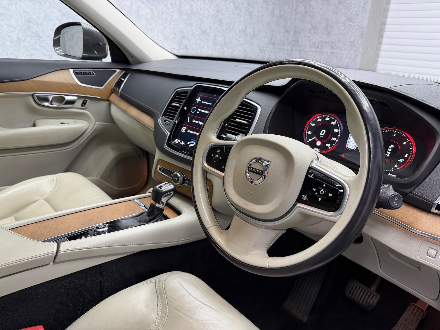 Used Volvo XC90 2018 for sale - 77066765: Photo 2