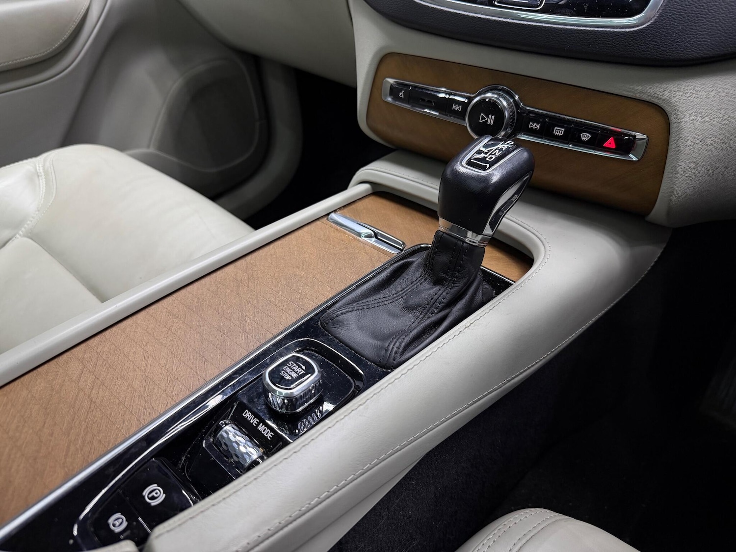 Used Volvo XC90 2018 for sale - 77066765: Photo 6