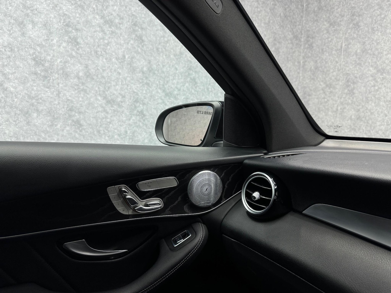 Used Mercedes-Benz GLC 2018 for sale - 76432981: Photo 20