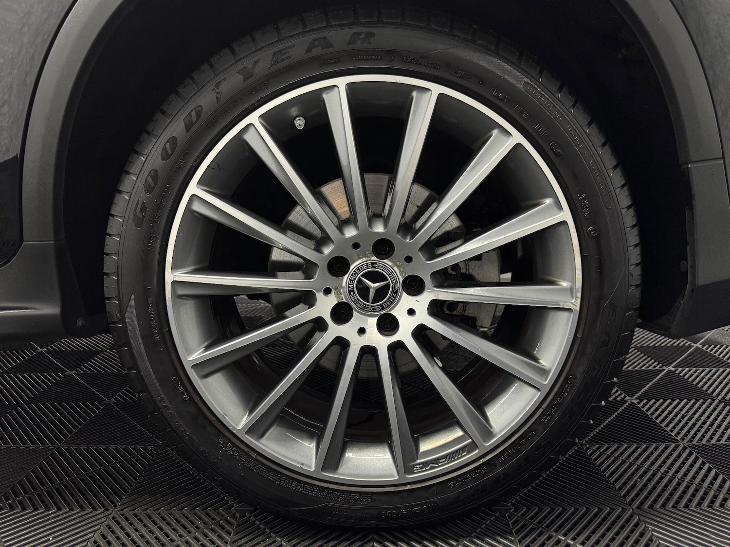 Used Mercedes-Benz GLC 2018 for sale - 76432981: Photo 31