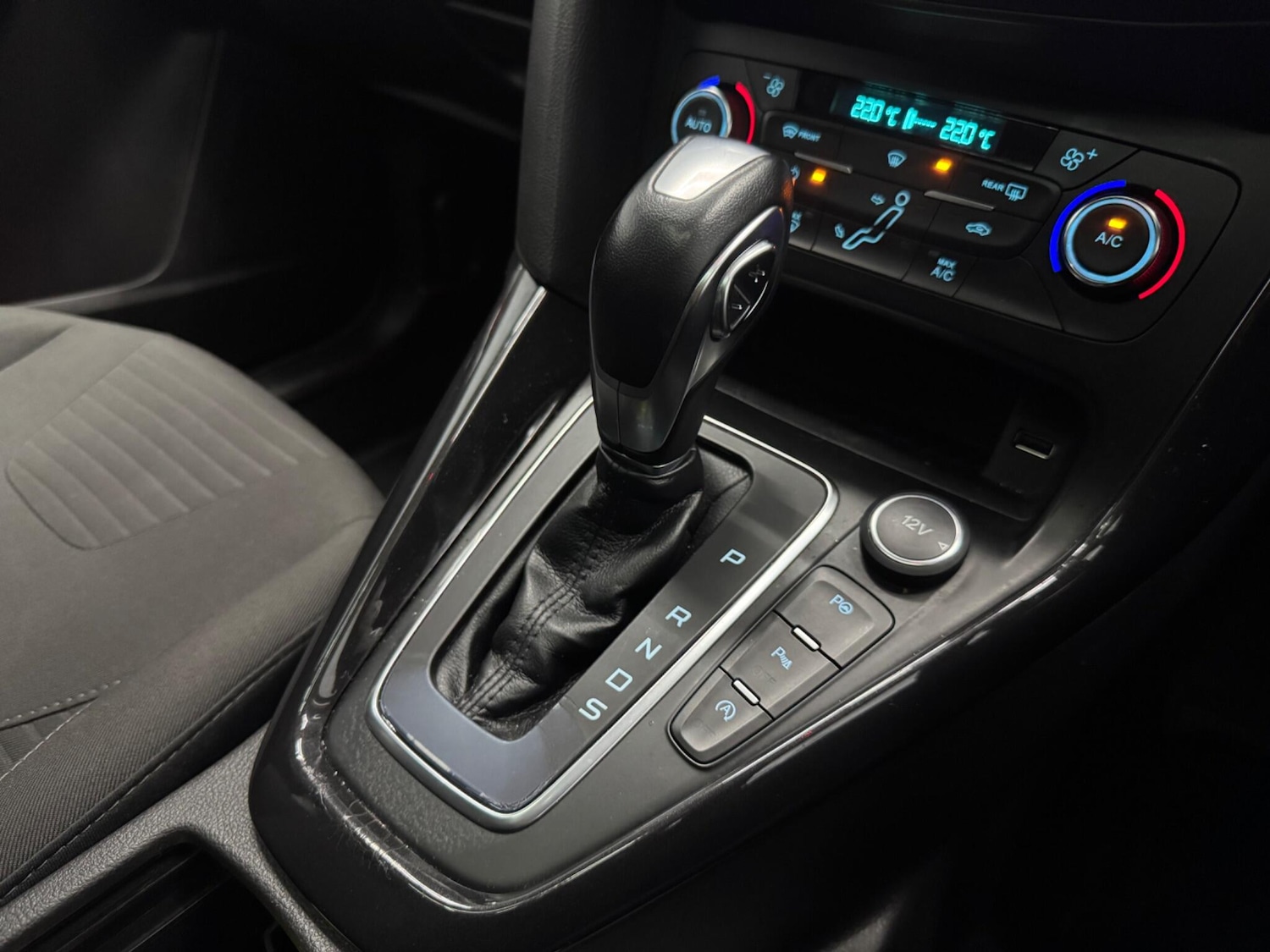 Used Ford Focus 2017 for sale - 77040876: Photo 16