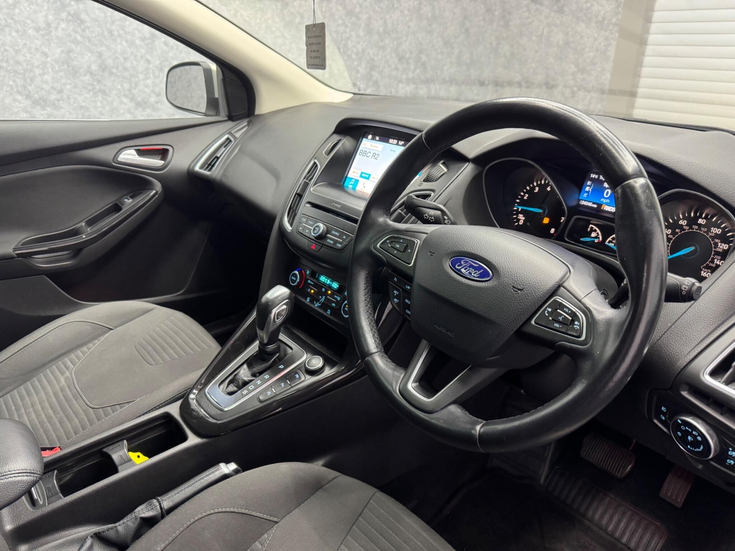 Used Ford Focus 2017 for sale - 77040876: Photo 2