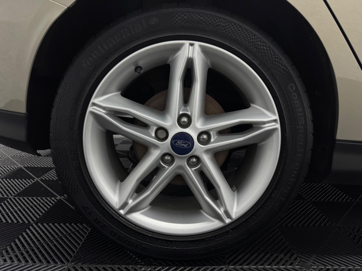 Used Ford Focus 2017 for sale - 77040876: Photo 29