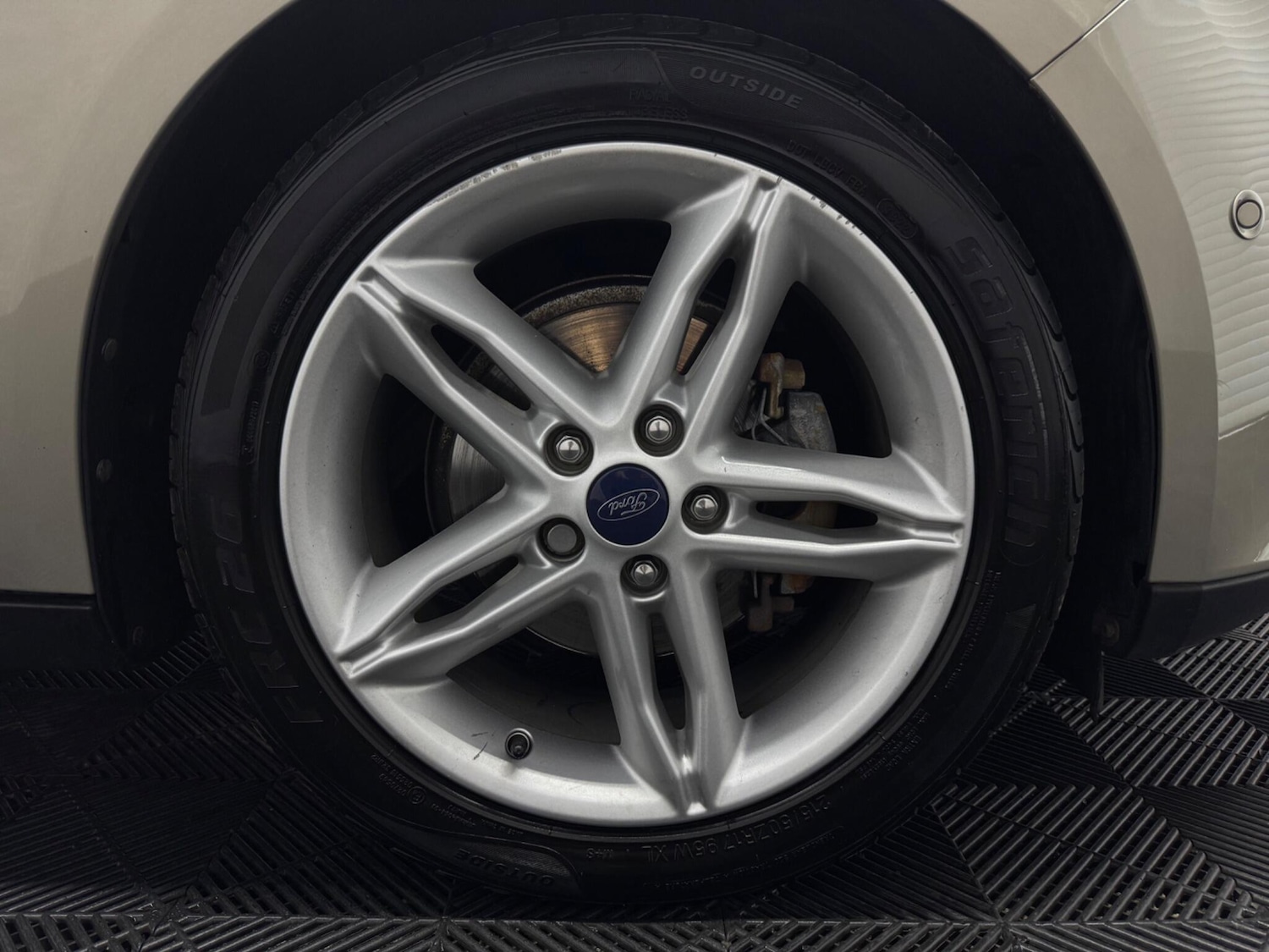 Used Ford Focus 2017 for sale - 77040876: Photo 30