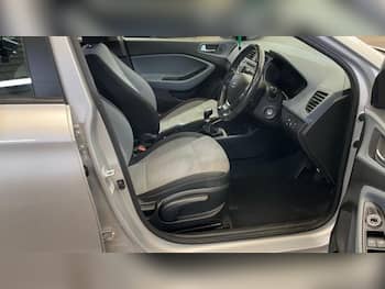 Used Hyundai i20 2016 for sale - 79756324: Photo