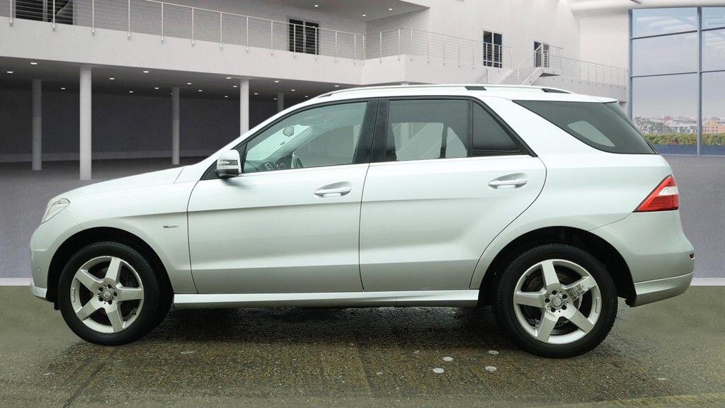 Used Mercedes-Benz M Class 2012 for sale - 77386236: Photo 8