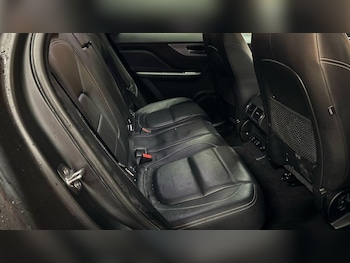 Used Jaguar F-Pace 2017 for sale - 77892301: Photo