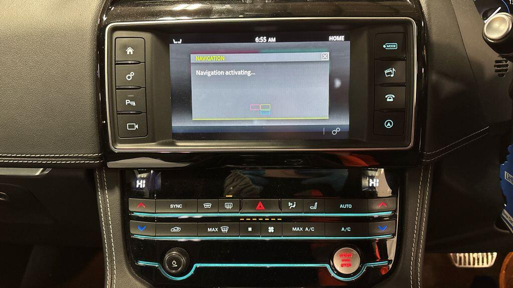 Used Jaguar F-Pace for sale - 77892301: Photo 4