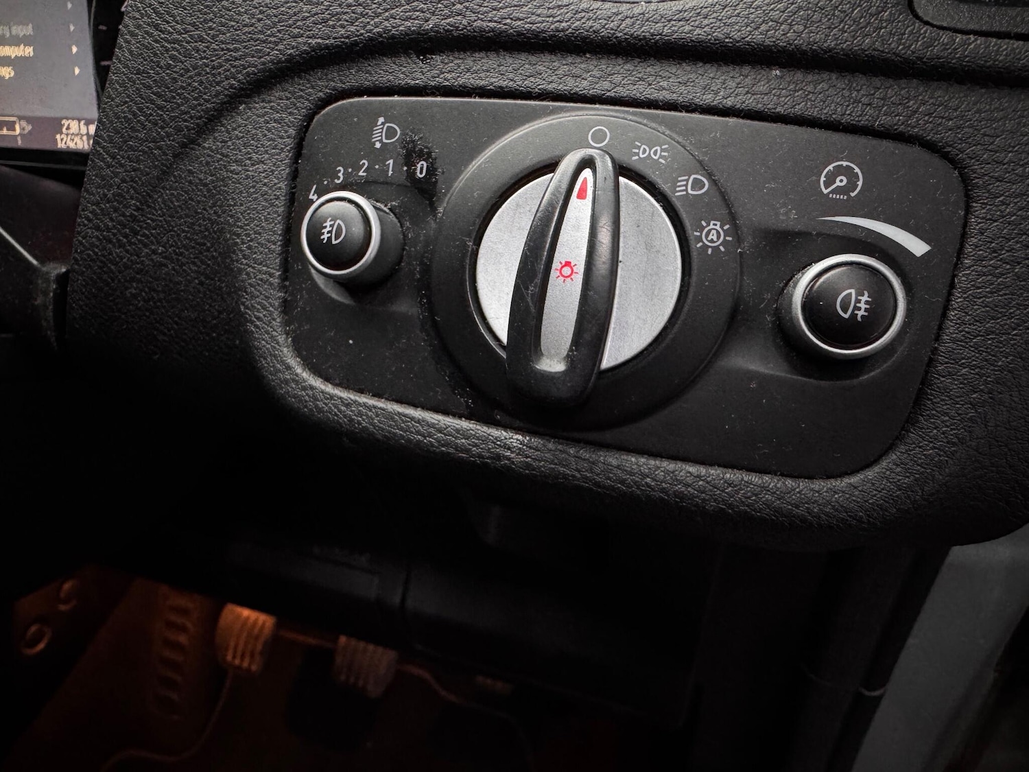 Used Ford Galaxy 2012 for sale - 76701314: Photo 18