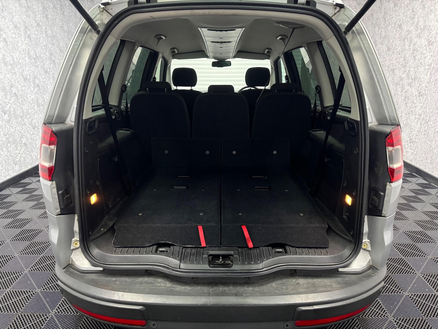 Used Ford Galaxy 2012 for sale - 76701314: Photo 21