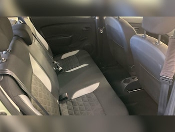 Used Dacia Sandero Stepway 2016 for sale - 77050255: Photo