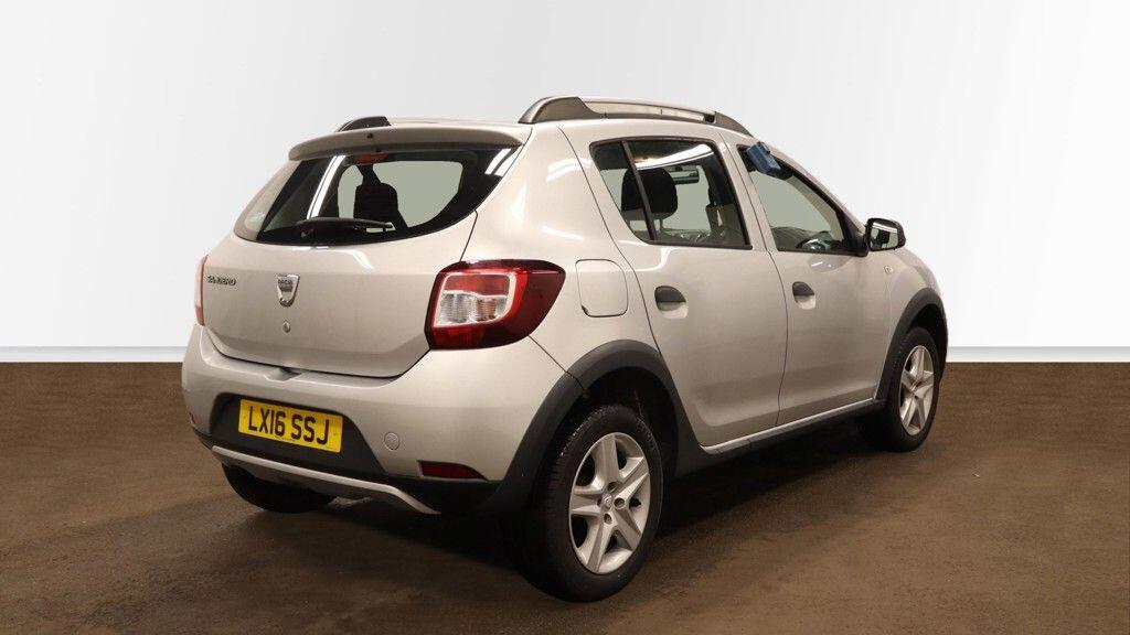 Used Dacia Sandero Stepway 2016 for sale - 77050255: Photo 8