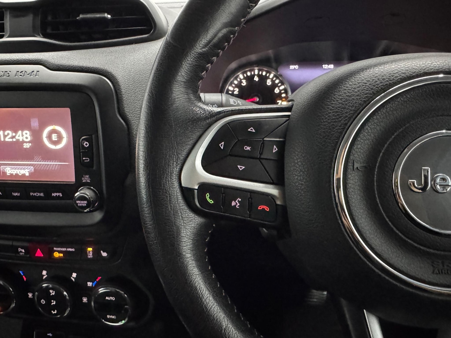 Used Jeep Renegade 2016 for sale - 78058465: Photo 10