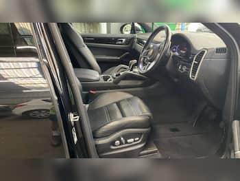 Used Porsche Cayenne 2021 for sale - 79688311: Photo