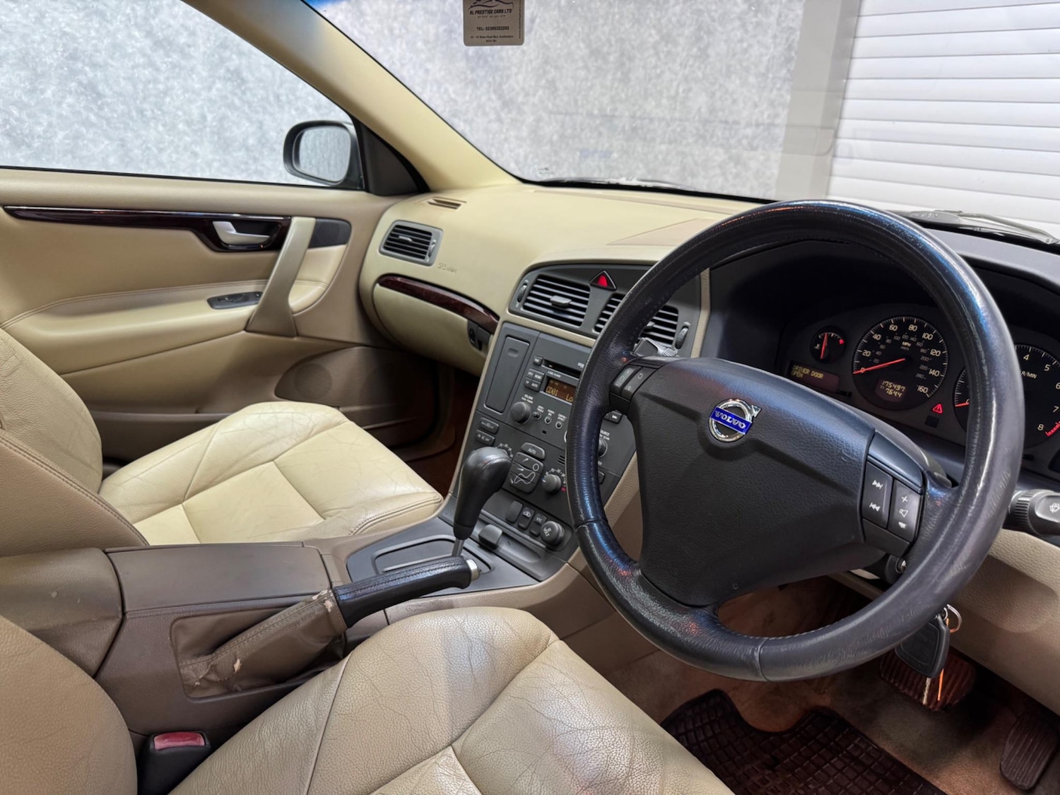 Used Volvo S60 2002 for sale - 77315344: Photo 2