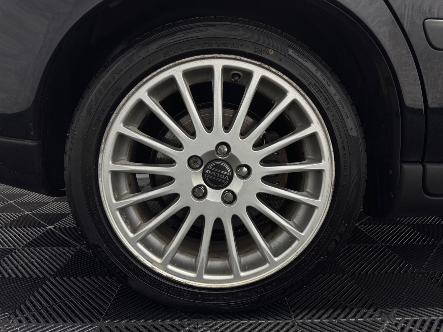 Used Volvo S60 2002 for sale - 77315344: Photo 25