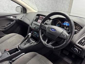 Used Ford Focus 2015 for sale - 76214272: Photo 2