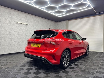 Used Ford Focus 2021 for sale - 78085921: Photo