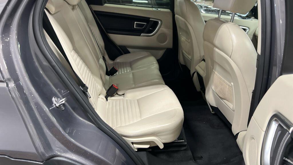 Used Land Rover Discovery Sport 2017 for sale - 77386907: Photo 2