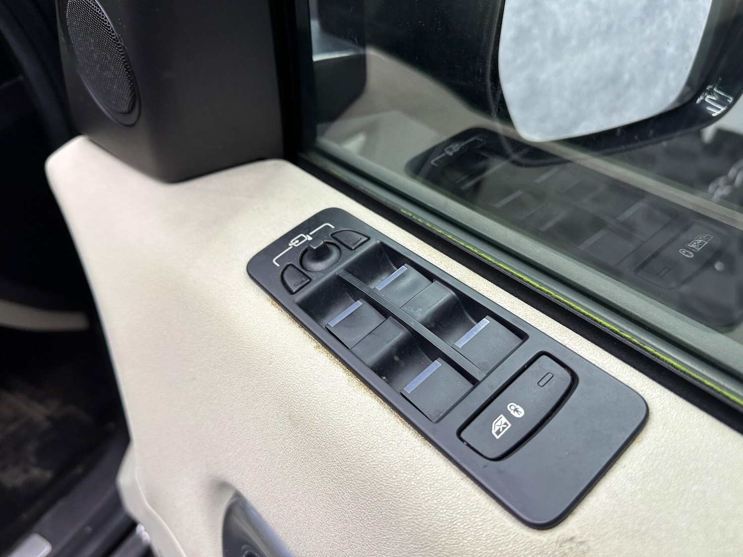 Used Land Rover Discovery Sport 2017 for sale - 77386907: Photo 25