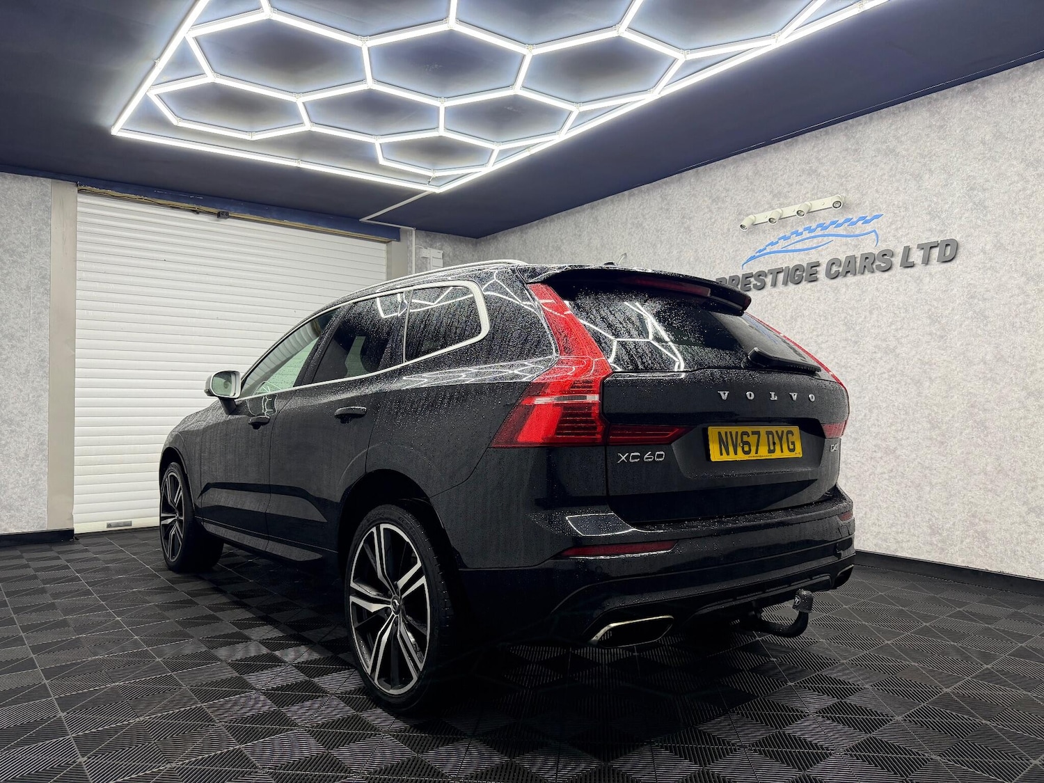 Used Volvo XC60 2018 for sale - 78058968: Photo 28