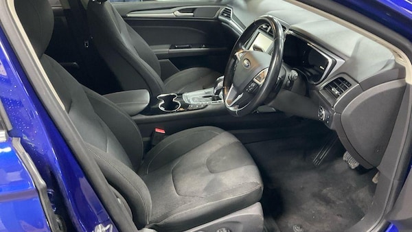Used Ford Mondeo 2015 for sale - 74875069: Photo 2