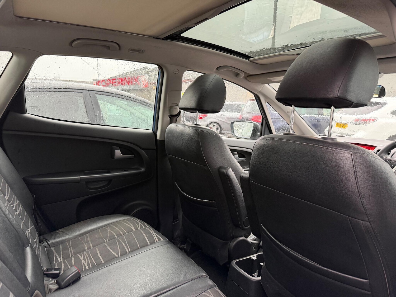 Used Kia Venga 2014 for sale - 77215128: Photo 3