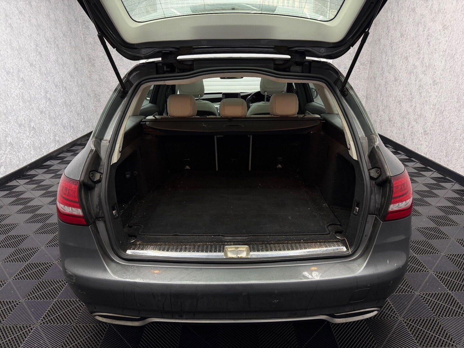 Used Mercedes-Benz C Class 2016 for sale - 78058498: Photo 27