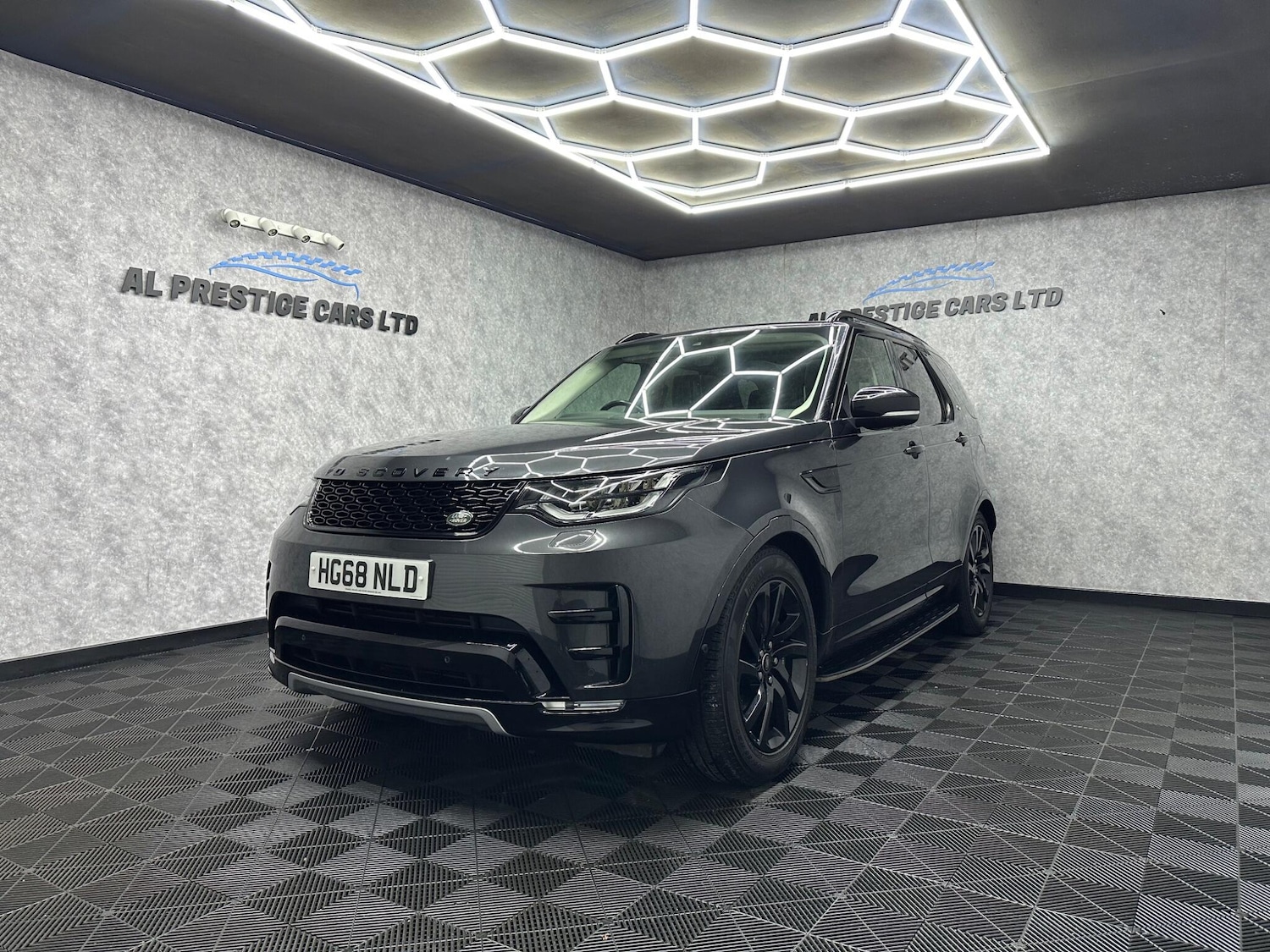 Used Land Rover Discovery 2019 for sale - 78058859: Photo 1