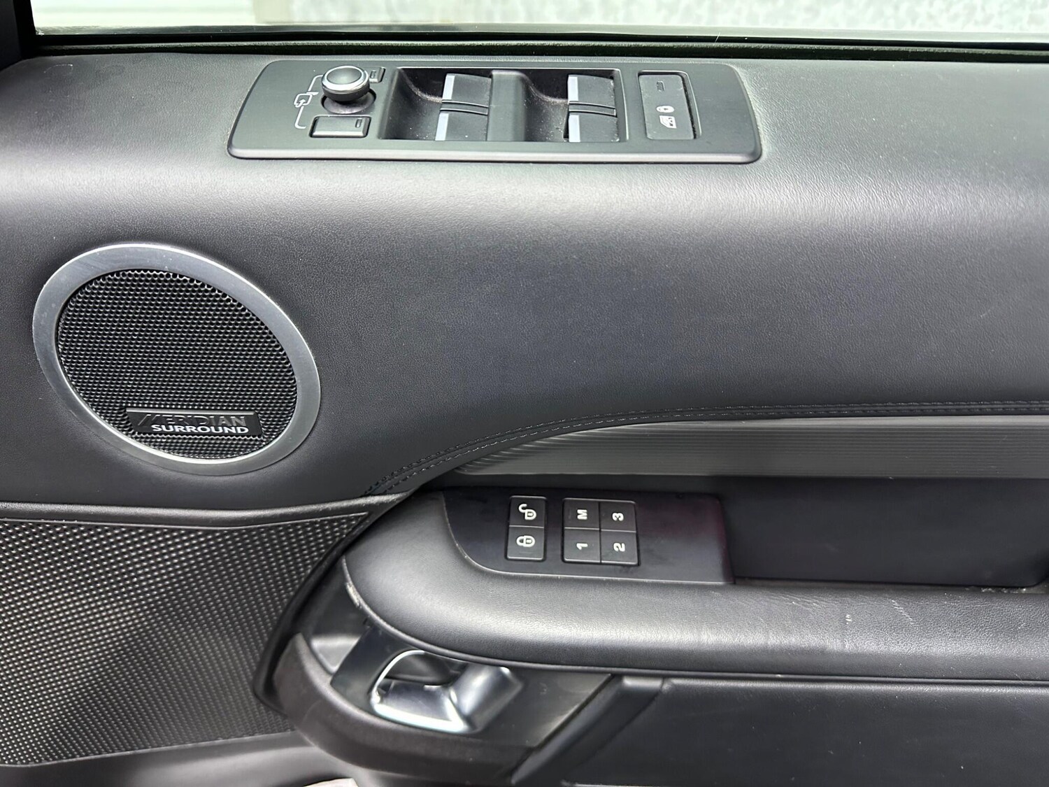 Used Land Rover Discovery 2019 for sale - 78058859: Photo 26