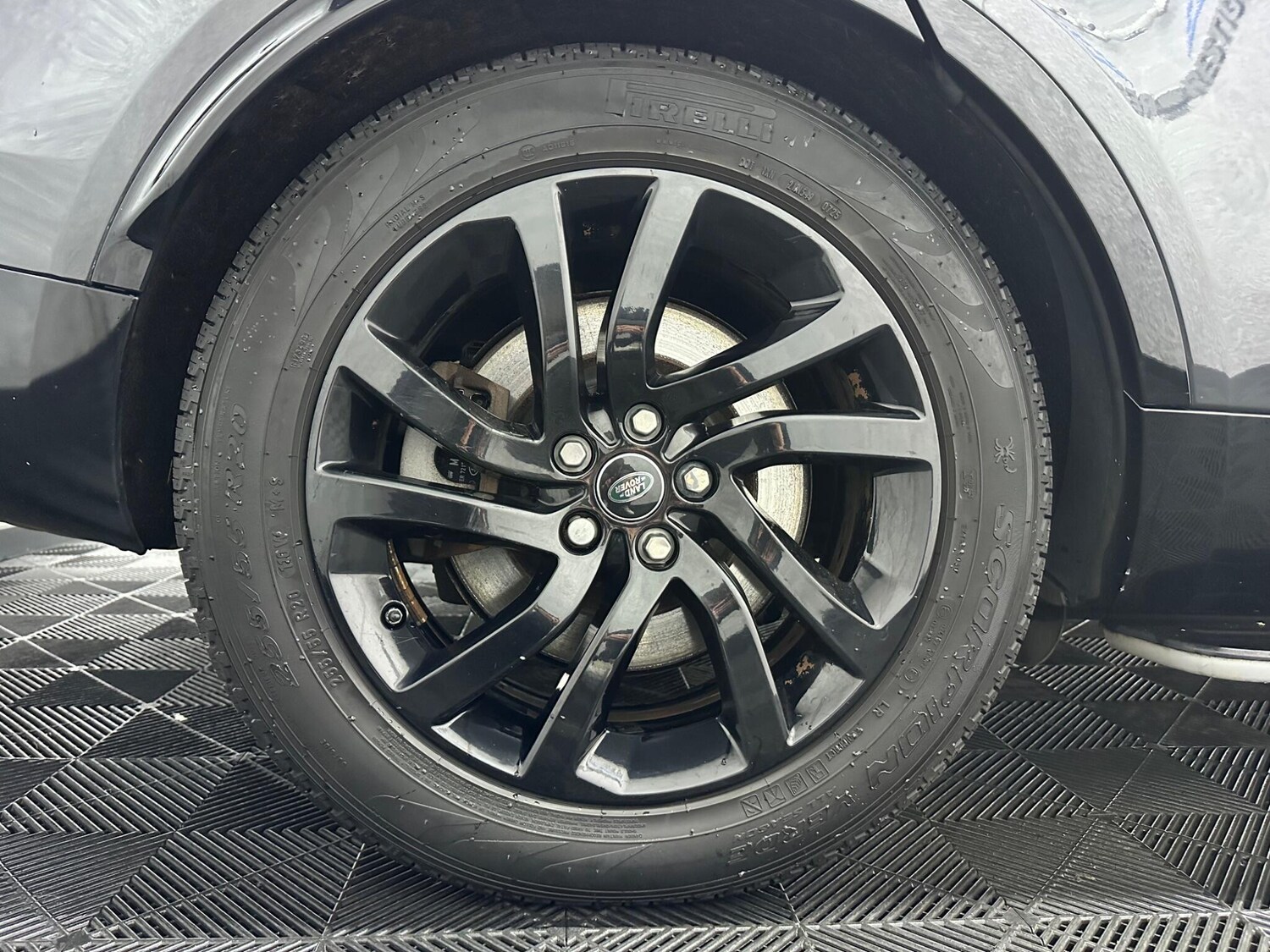 Used Land Rover Discovery 2019 for sale - 78058859: Photo 33