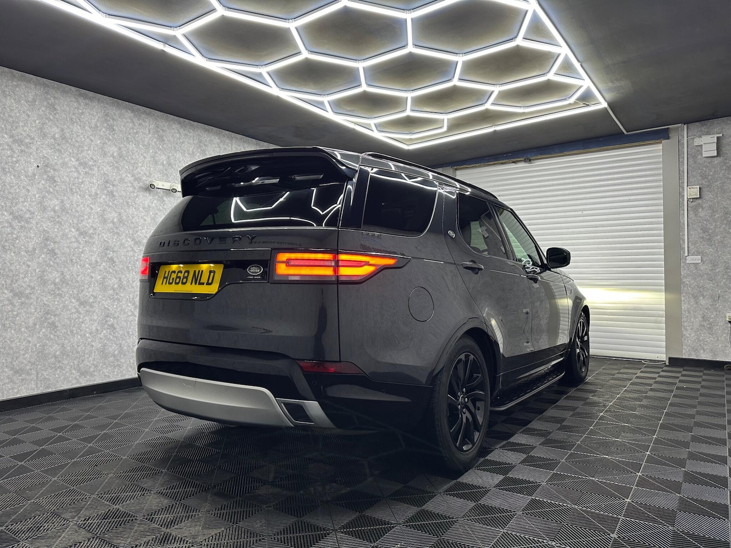 Used Land Rover Discovery 2019 for sale - 78058859: Photo 4