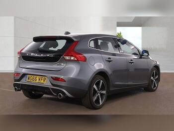 Used Volvo V40 2016 for sale - 79664332: Photo