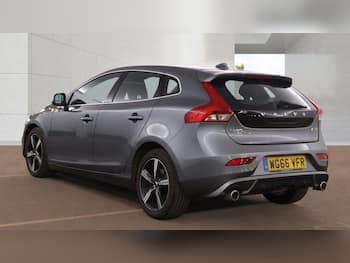 Used Volvo V40 2016 for sale - 79664332: Photo