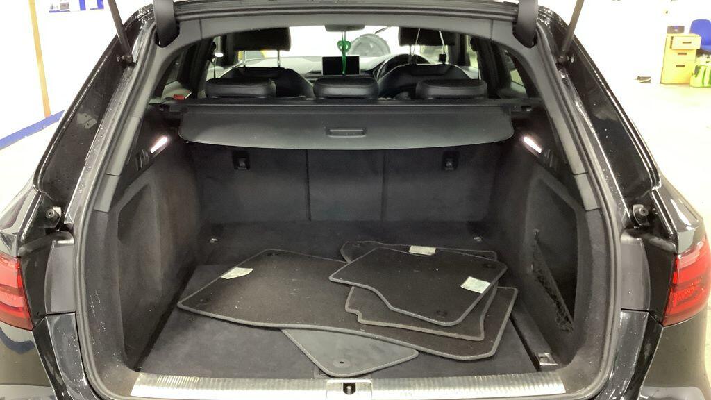 Used Audi A4 2018 for sale - 77611977: Photo 7