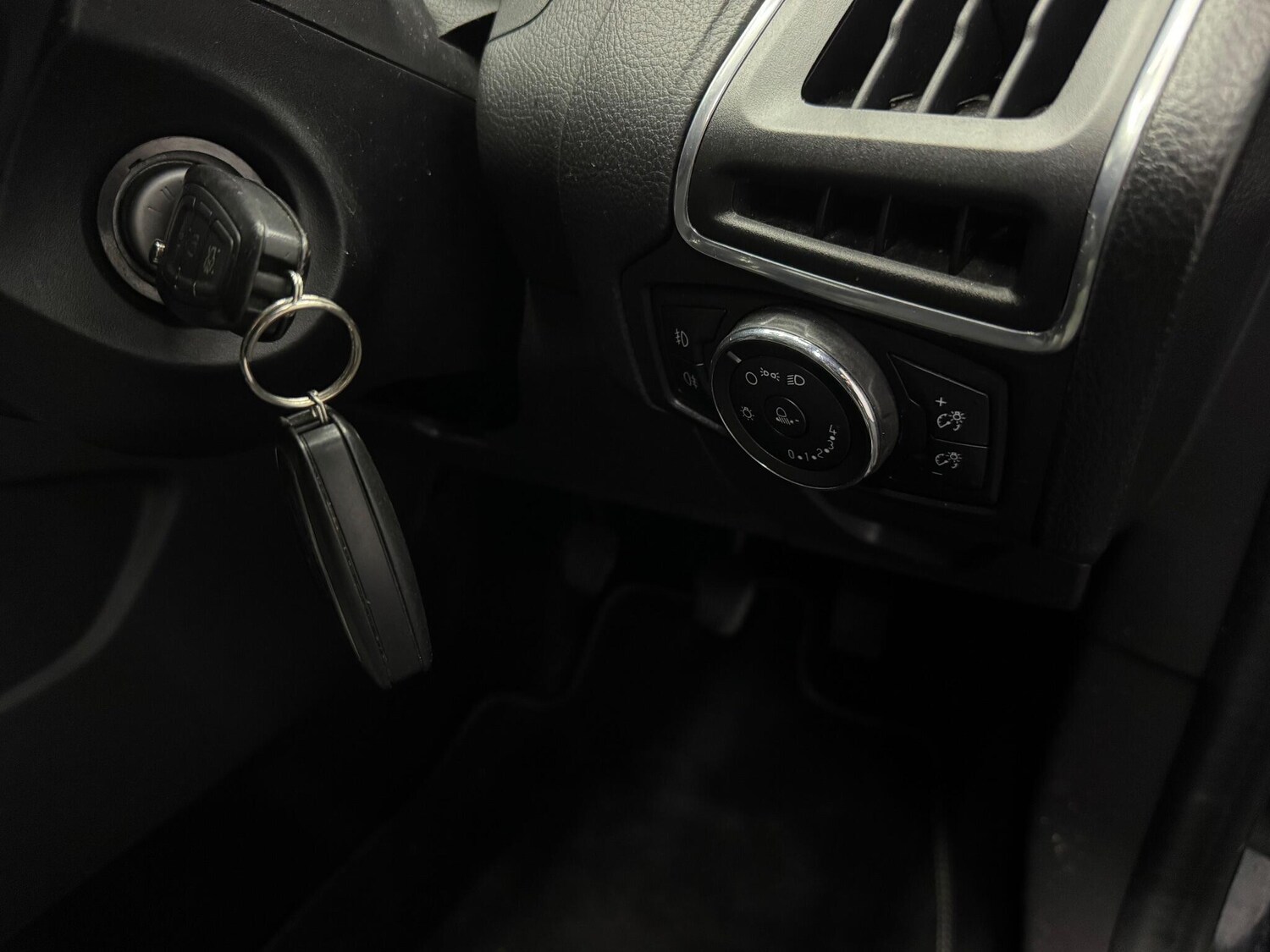 Used Ford Focus for sale - 78057969: Photo 17