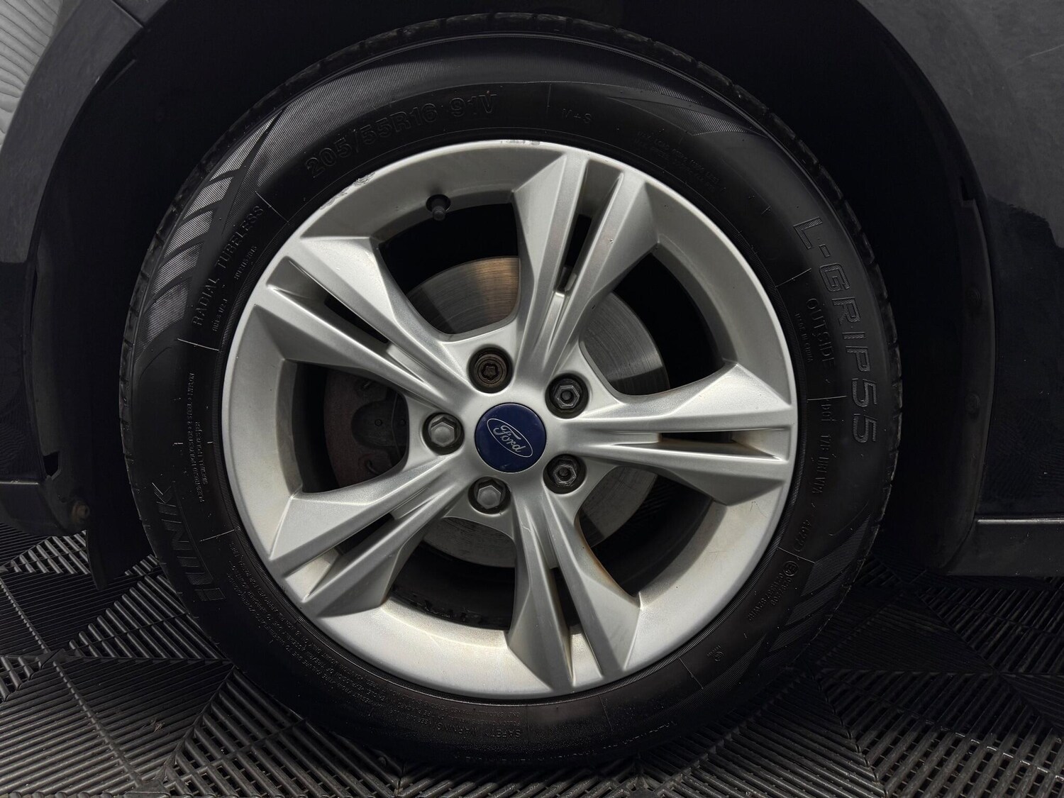 Used Ford Focus for sale - 78057969: Photo 24