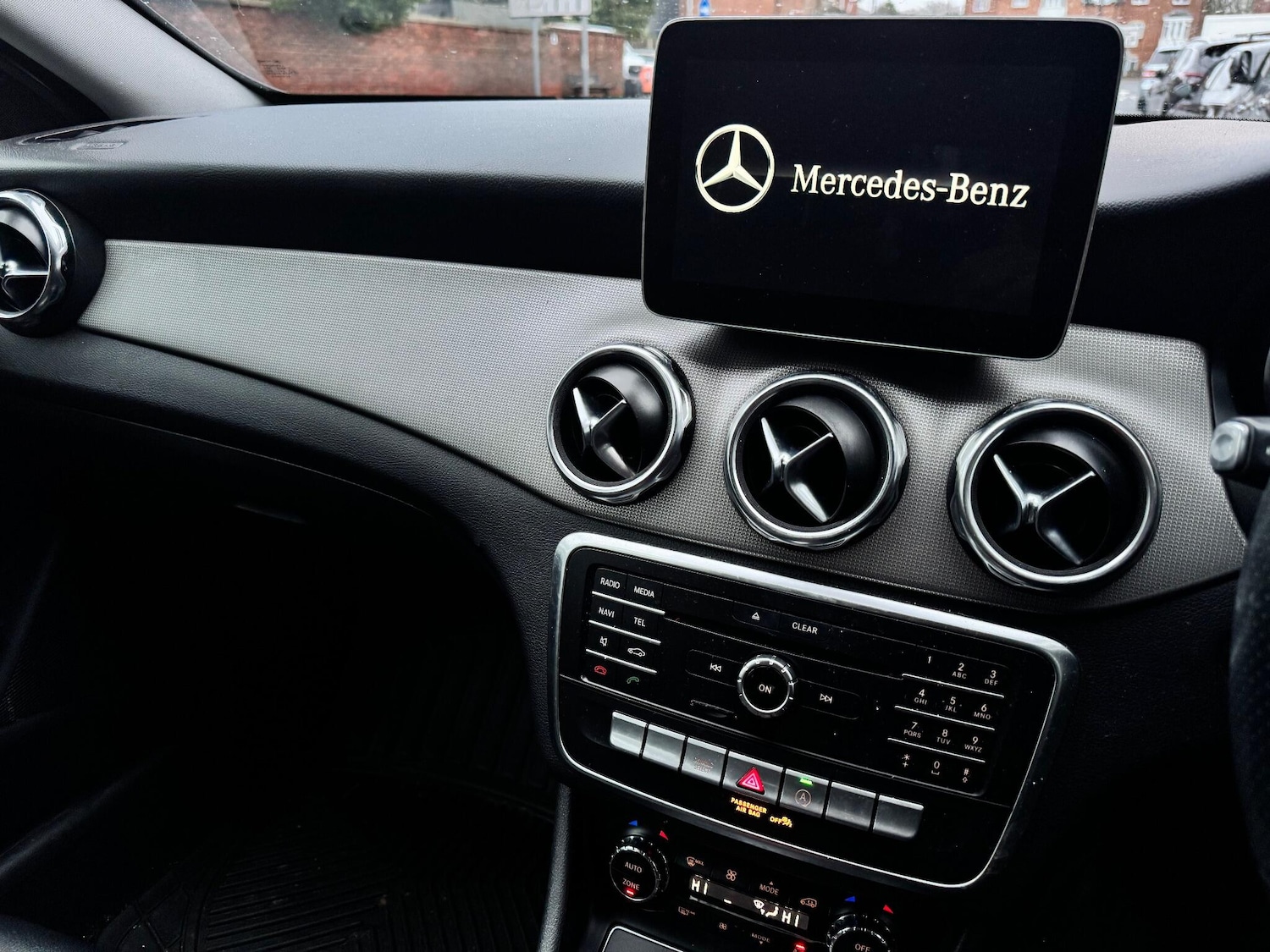 Used Mercedes-Benz GLA 2018 for sale - 76866124: Photo 5