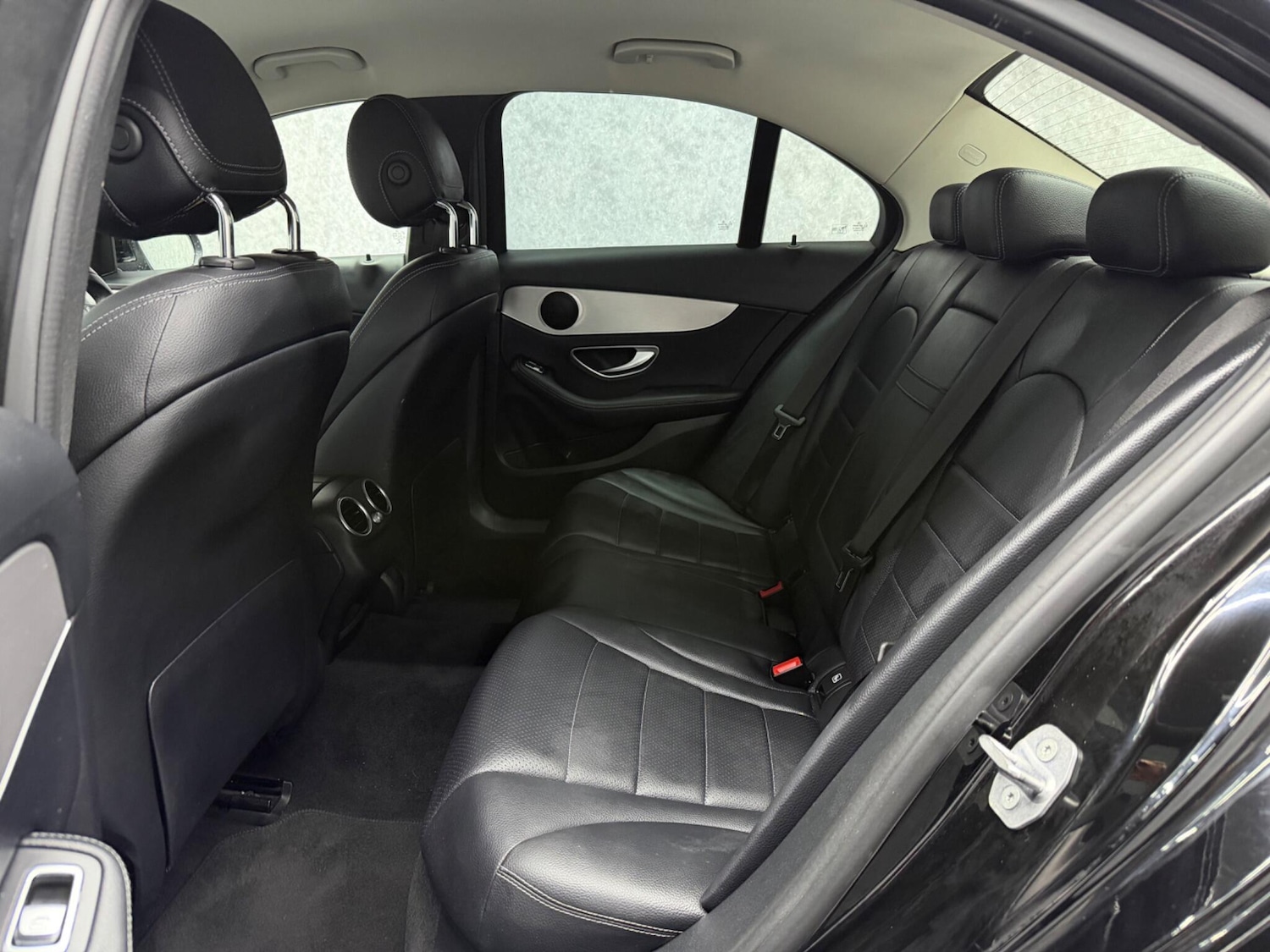 Used Mercedes-Benz C Class 2017 for sale - 77982473: Photo 10